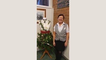 Old Gates care home Residents get crafty for Christmas